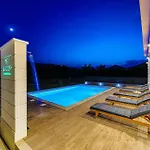 Holiday home Cozy In With Wifi Primorski Dolac