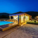 Cozy In With Wifi Holiday home
