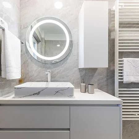 Cozy In Primorski Dolac With Wifi * Primorski Dolac