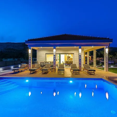 Cozy In Primorski Dolac With Wifi Tatil Evi Primorski Dolac