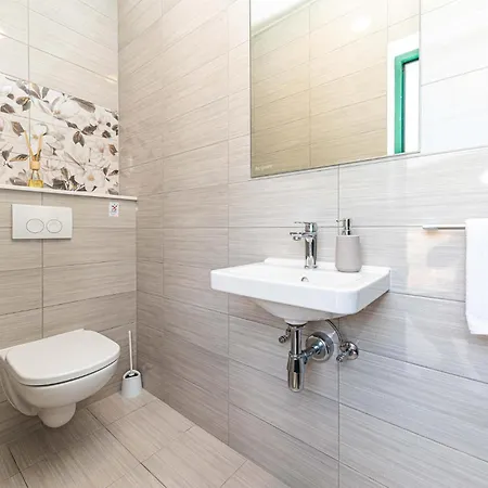 Cozy In Primorski Dolac With Wifi Primorski Dolac