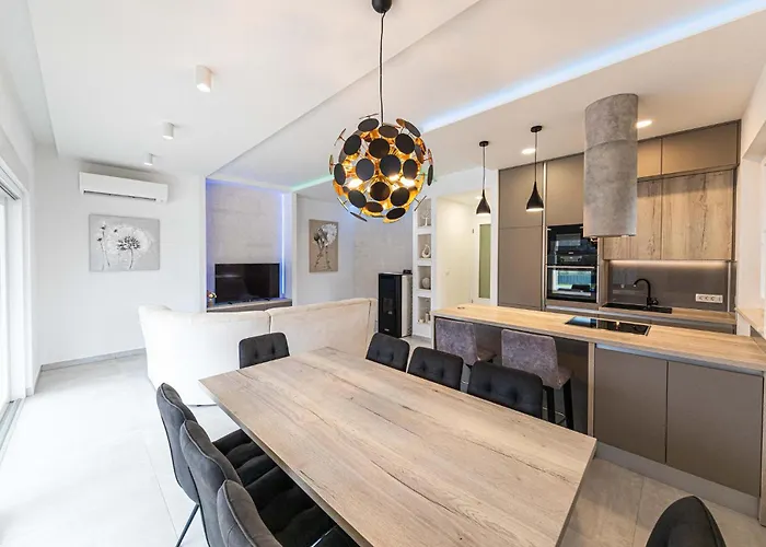 Cozy In With Wifi Holiday home Primorski Dolac